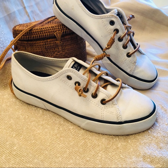 sperry white canvas shoes